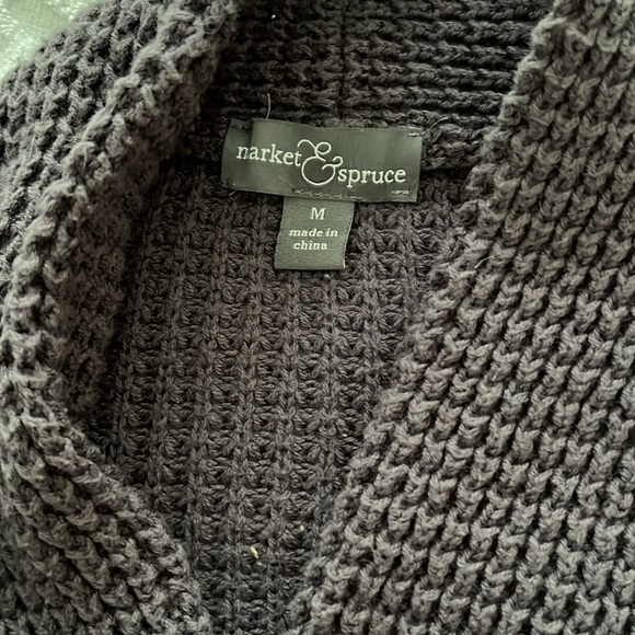 Market & Spruce sweater. - Picture 5 of 6